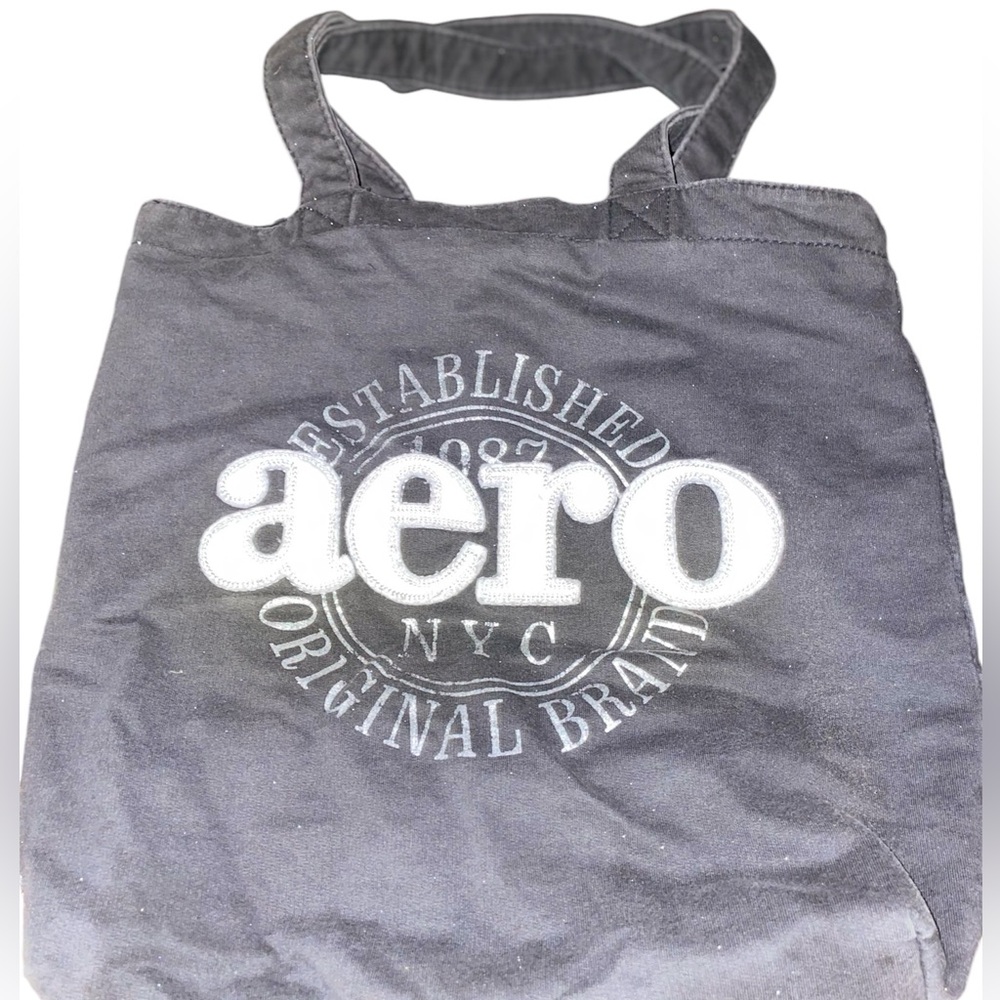 2000s Chic Aero Tote🖤